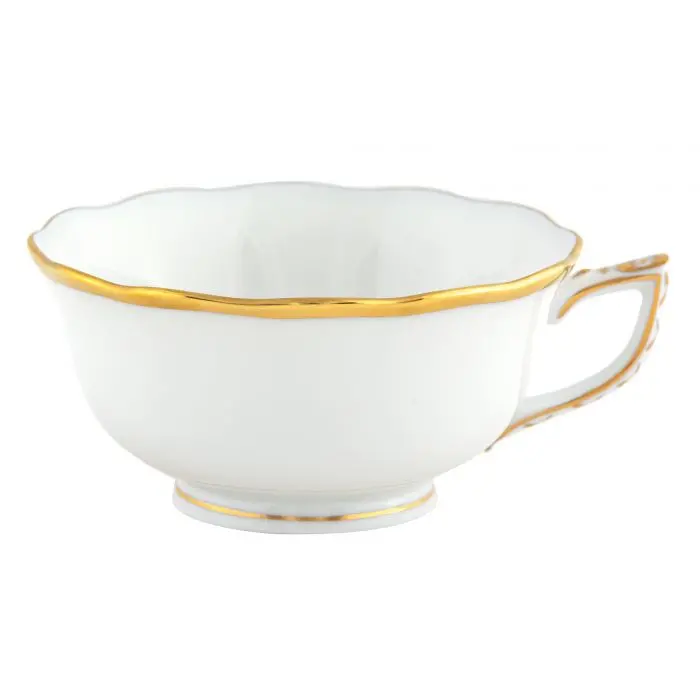 Gwendolyn Tea Cup – Delicate Porcelain Teacup with Floral Detailing